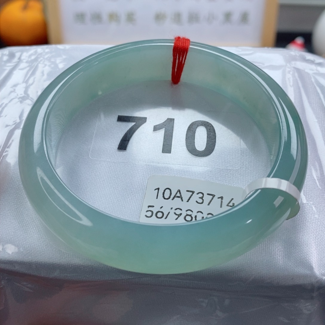 翡翠手镯未镶嵌天然A货翡翠手镯