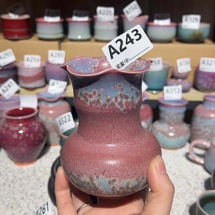 钧瓷瓶子钧瓷杯子