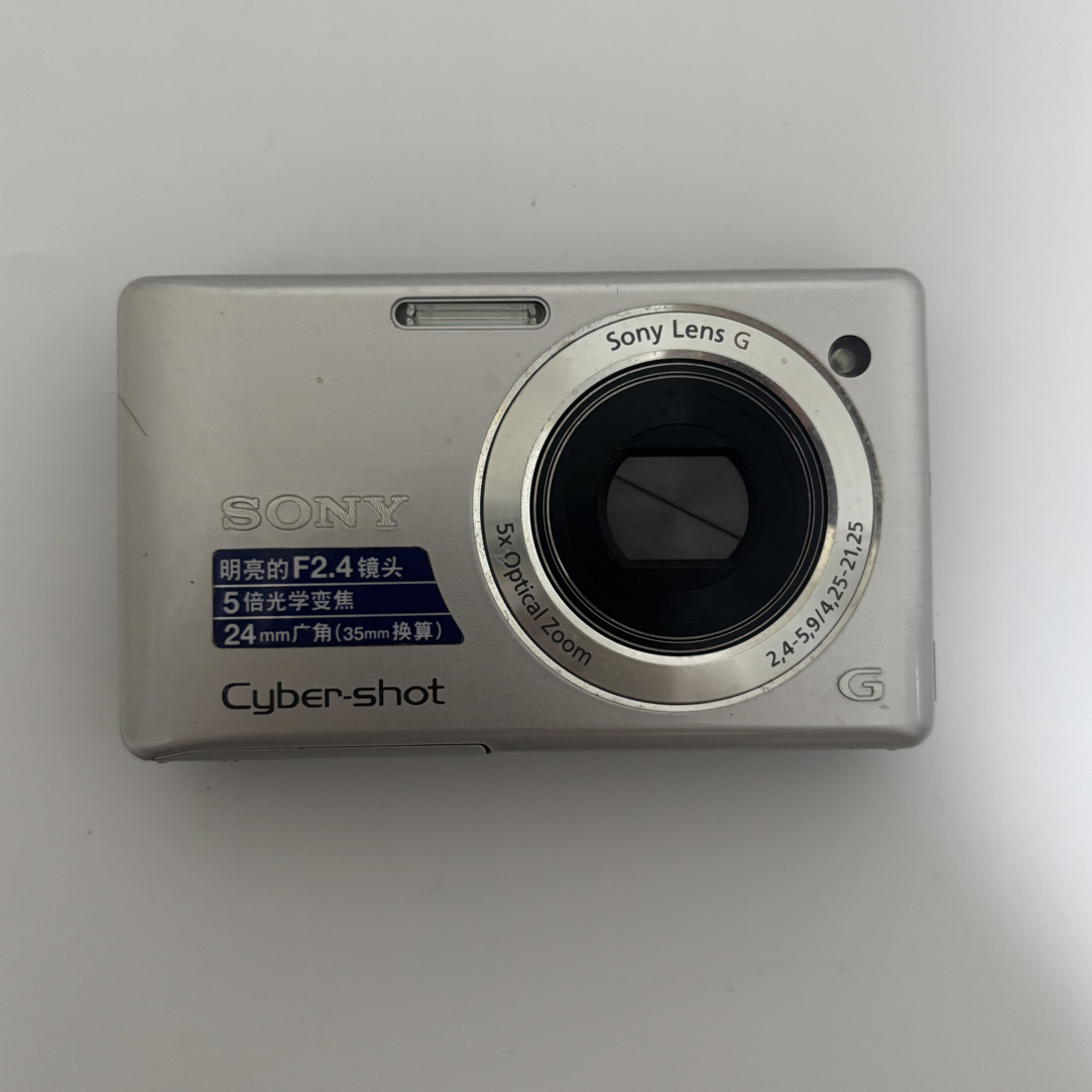 9新 Sony/索尼 w390银色1400w像素色彩感好带配件