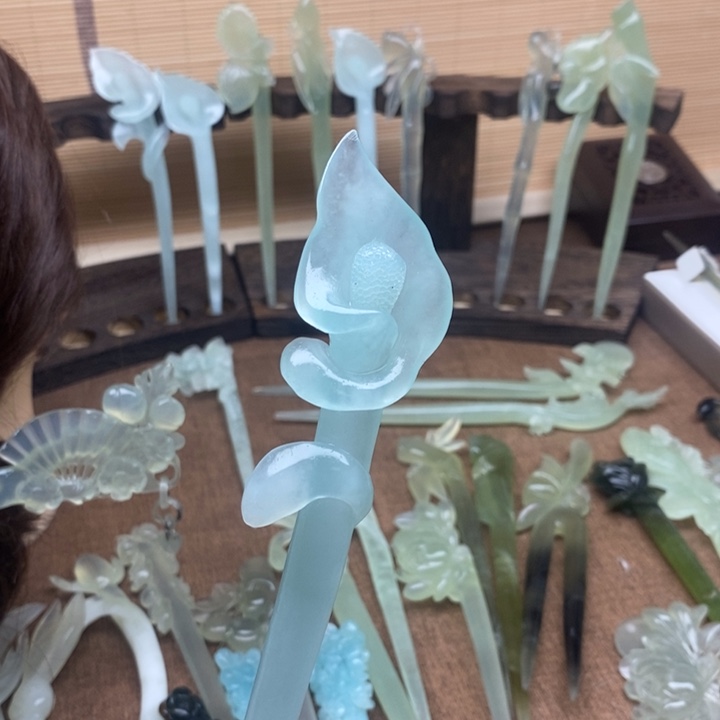 蛇纹石玉未镶嵌发饰