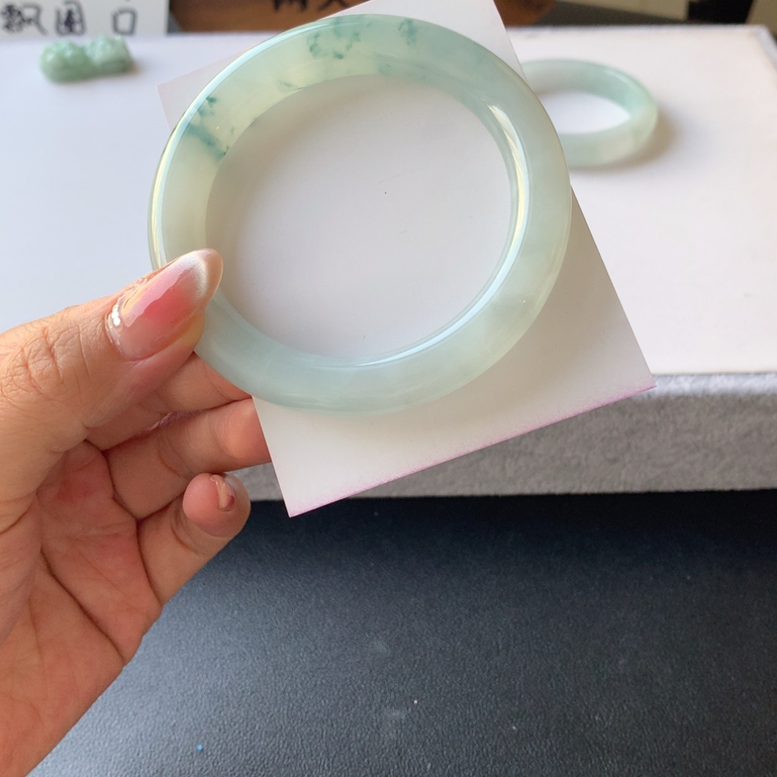 翡翠未镶嵌手镯57.8圆