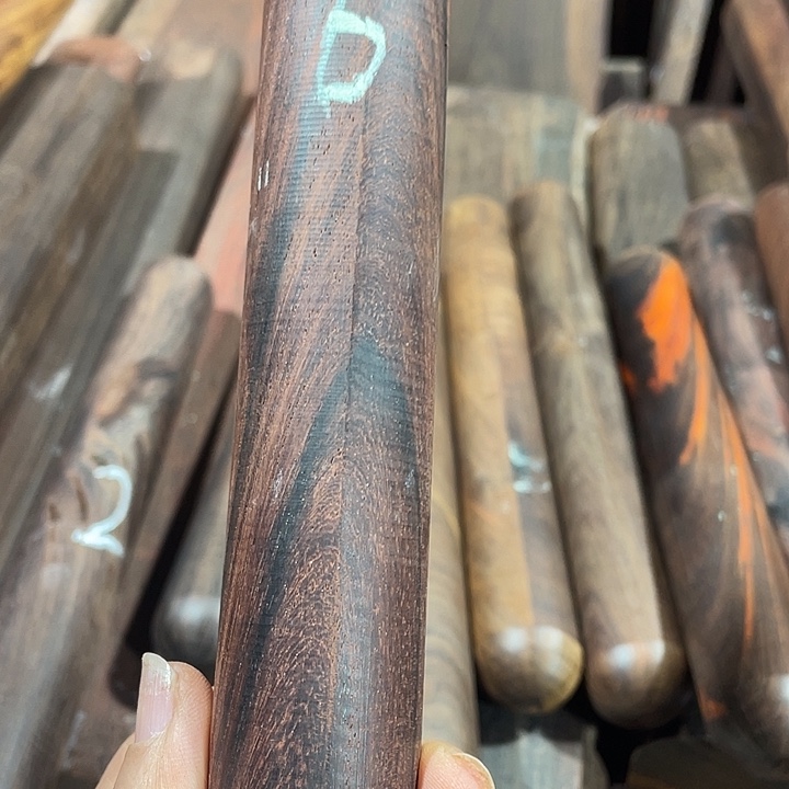 交趾黄檀（大红酸枝）