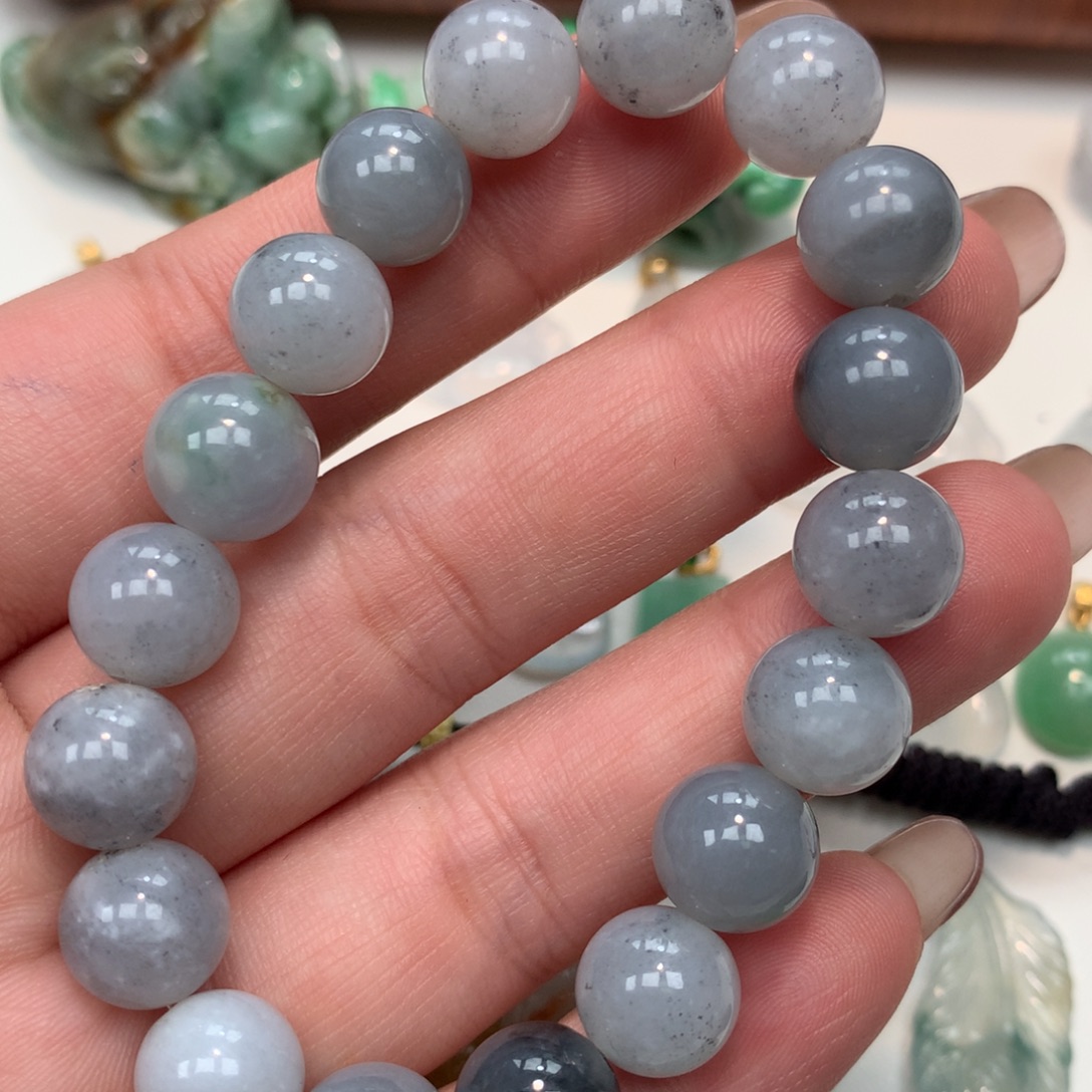 翡翠未镶嵌颈饰手串