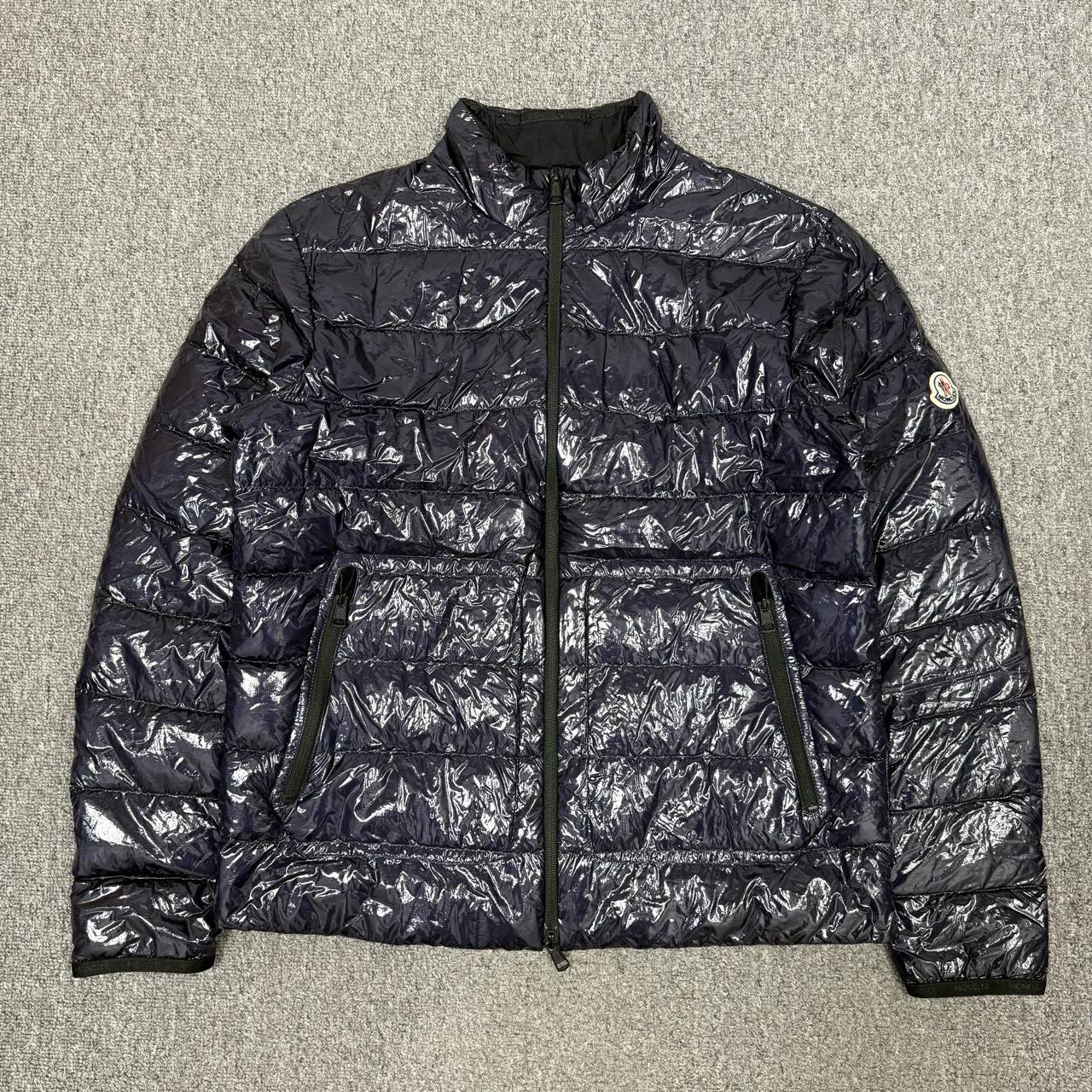 99新 MONCLER 12914604 蒙口 Agar深蓝色亮面羽绒服夹克外套 3码
