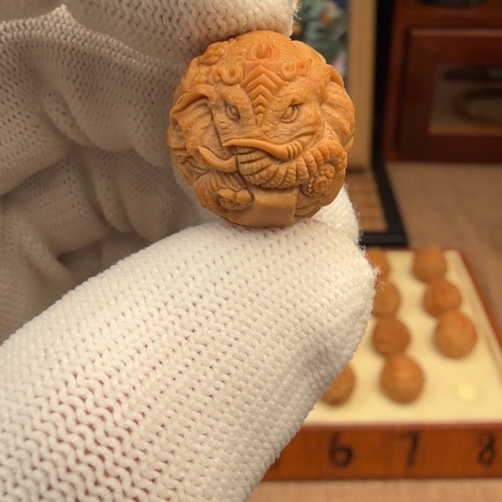 猴头核桃吊坠狮驼岭