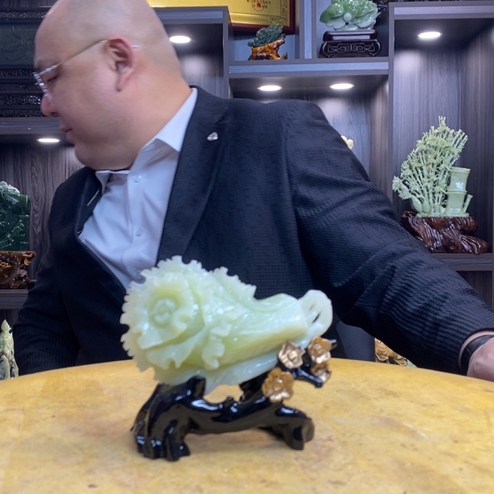 蛇纹石玉（覆膜）珠宝奇石未镶嵌云**虎