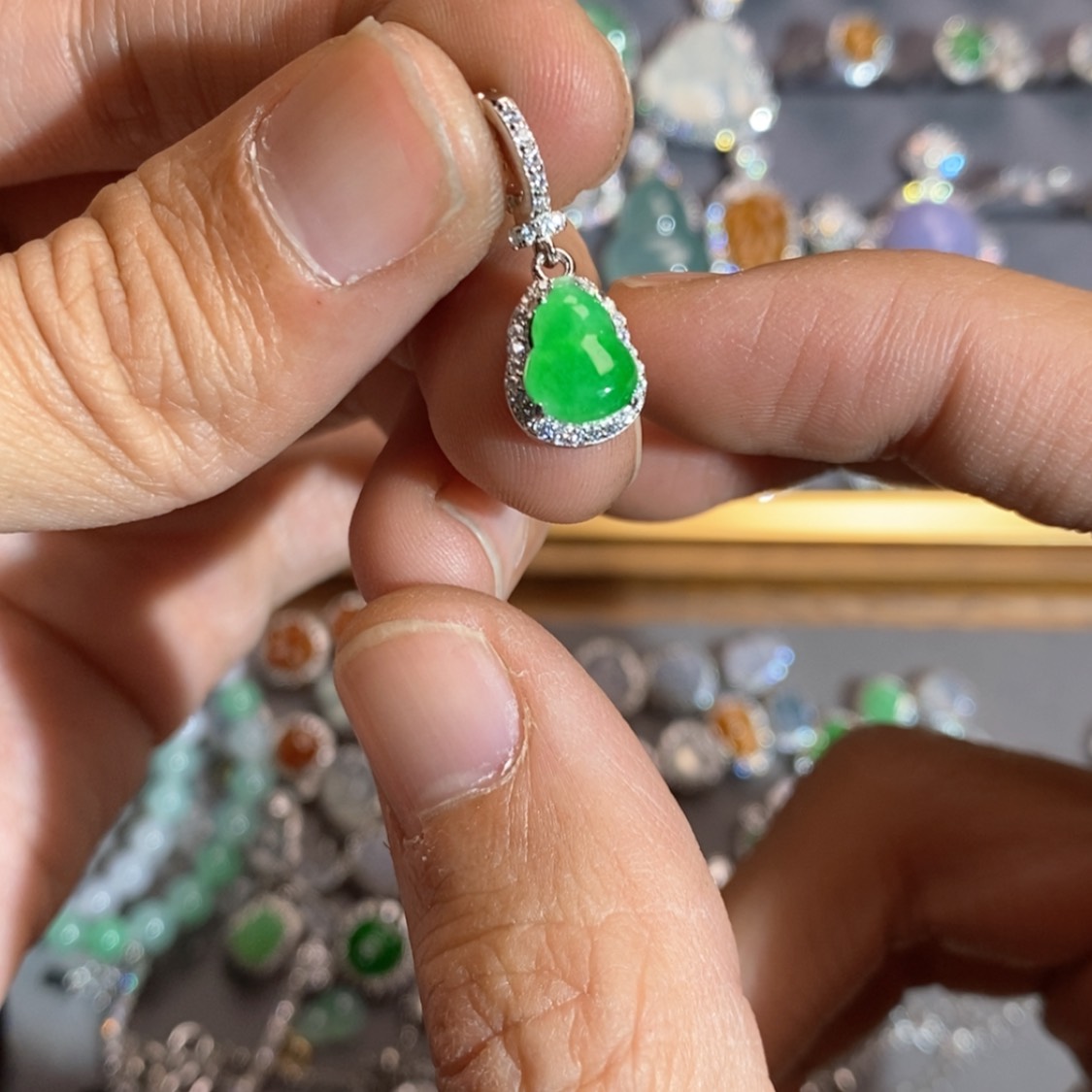 【闪购商品】翡翠颈饰未镶嵌翡翠