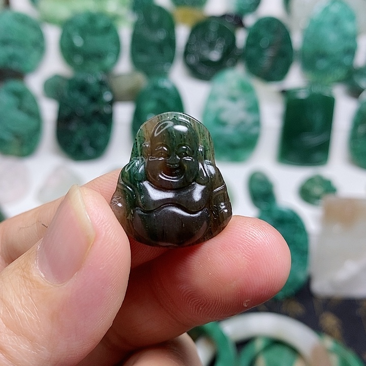 未镶嵌独山玉颈饰