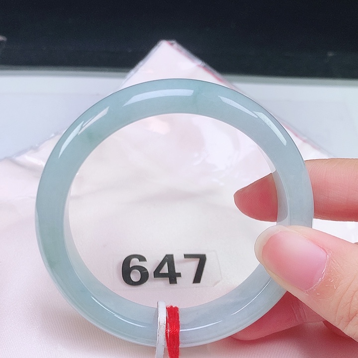 翡翠未镶嵌手镯（圆镯）翡翠