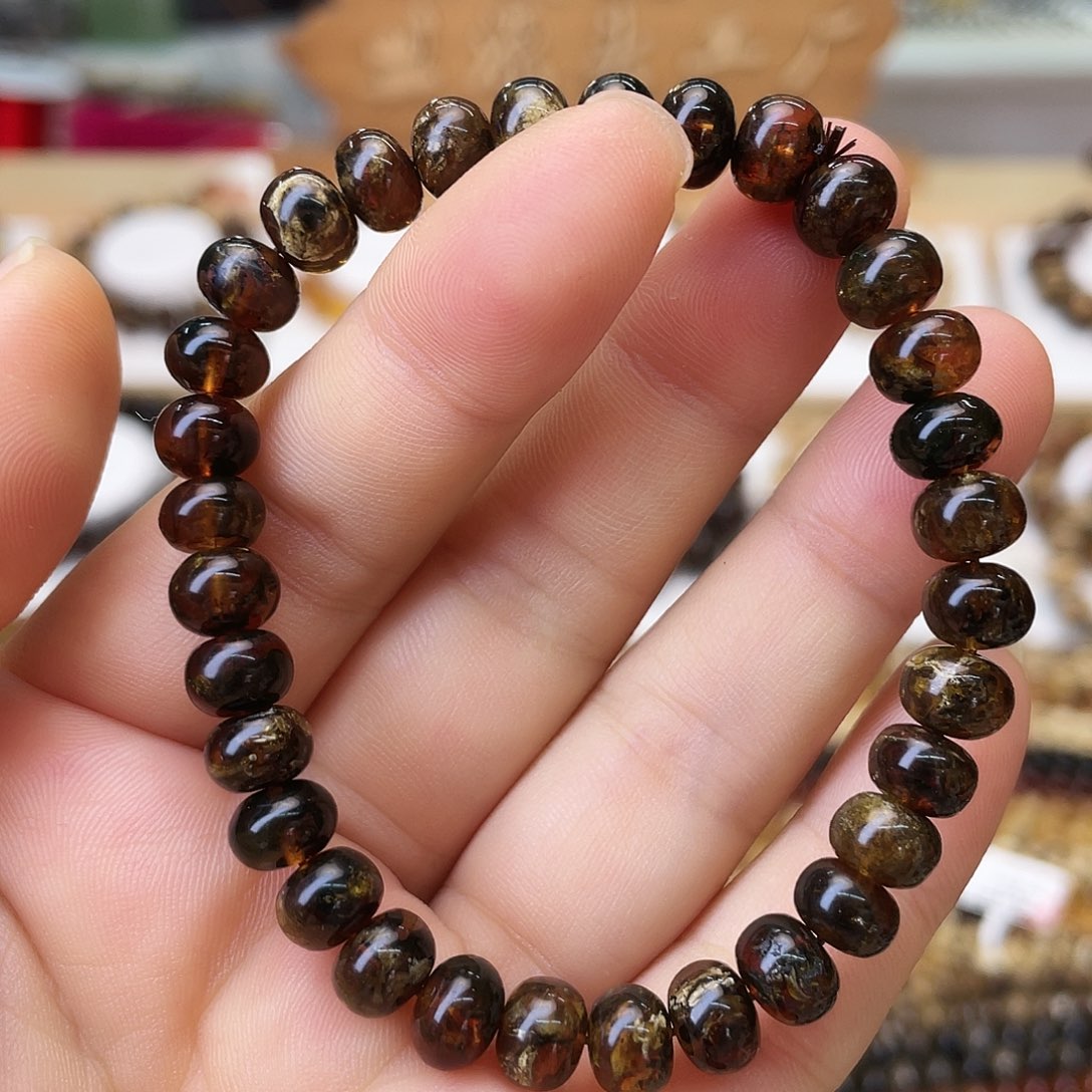 裸石琥珀未镶嵌七