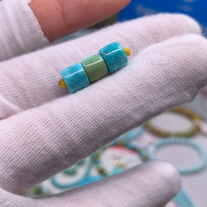 绿松石配饰未镶嵌