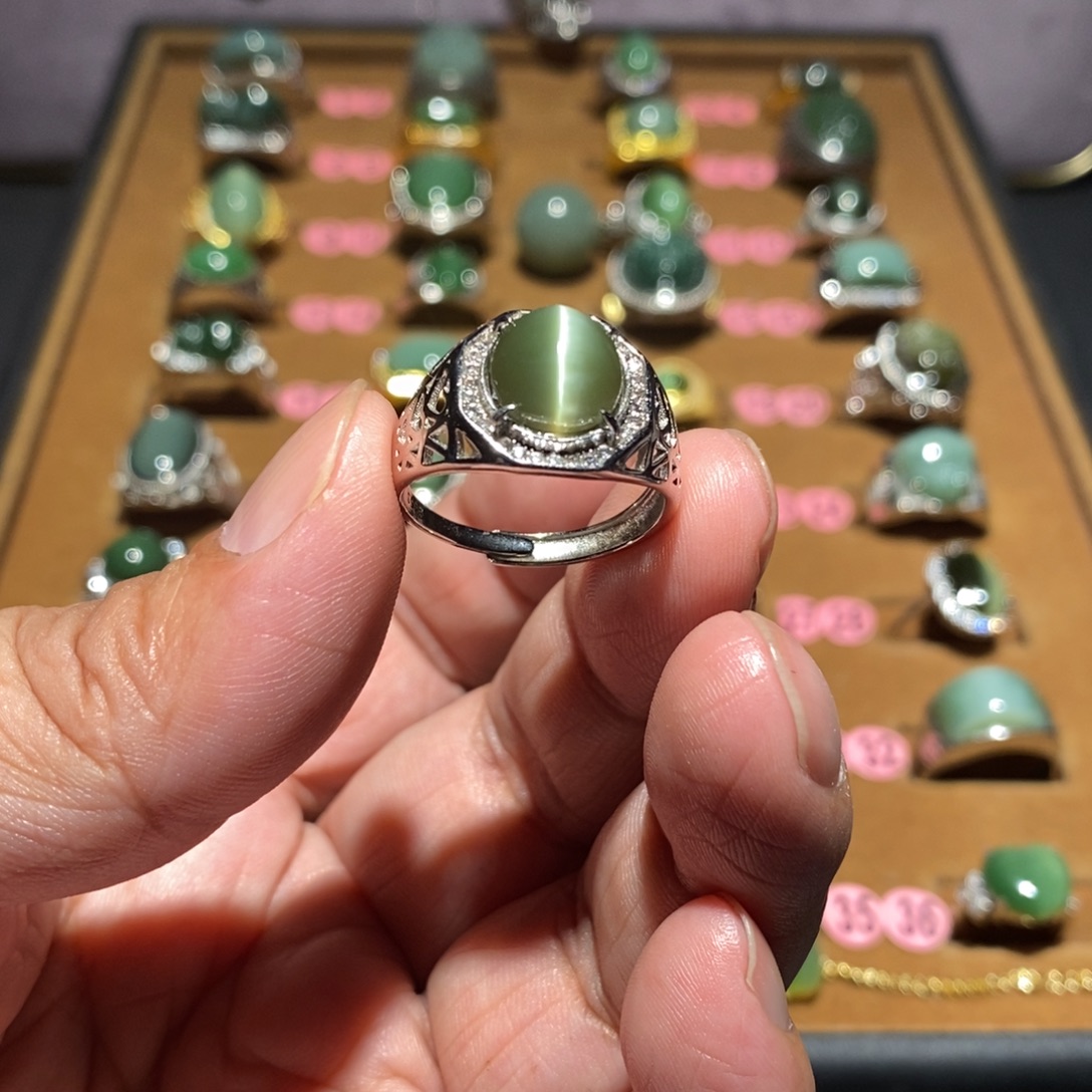 虞***诗和田玉银S925镶嵌戒指