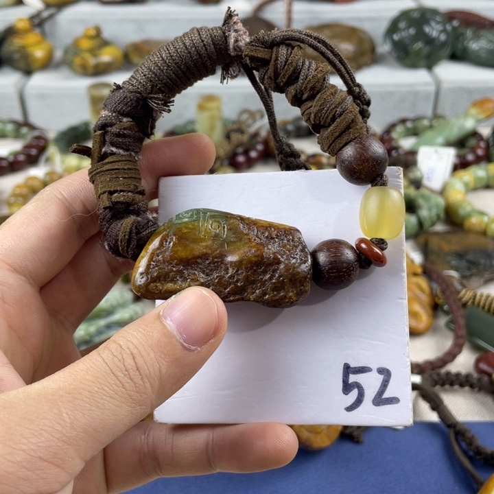 岫岩河磨玉（透闪石质玉）未镶嵌珠宝奇石