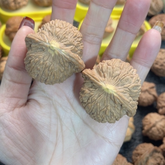 文玩核桃吊坠7泥鳅背