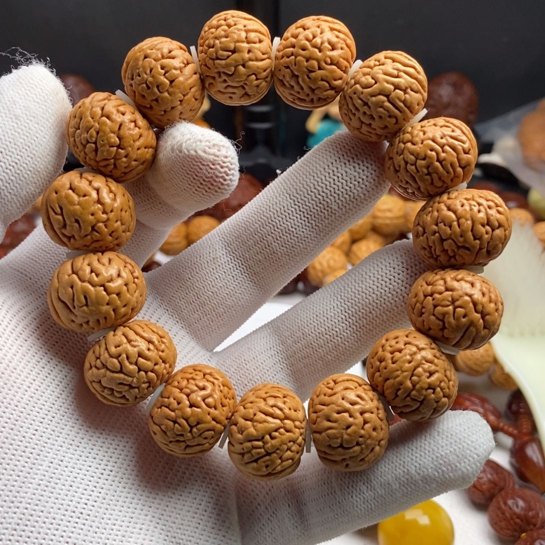 装***人桃核吊坠啊啊啊啊啊啊