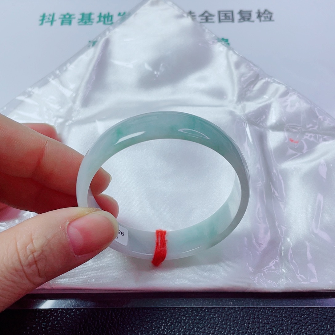 翡翠未镶嵌手镯公主镯52.8宽13.2厚6.5