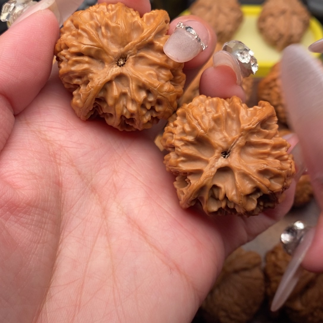 文玩核桃把件全品，肉球苹果38，金钱十字底