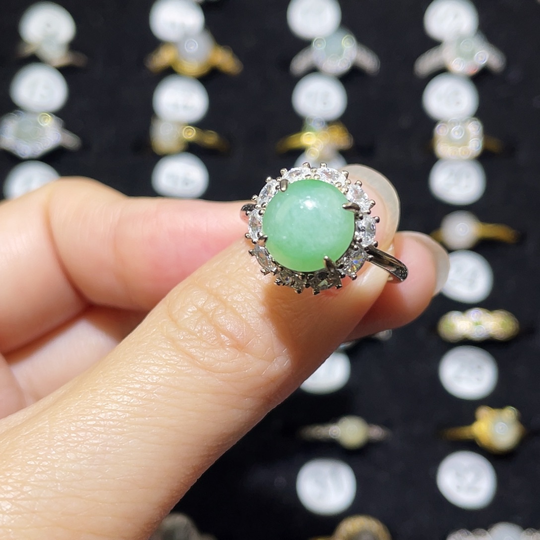 翡翠未镶嵌戒指戒指