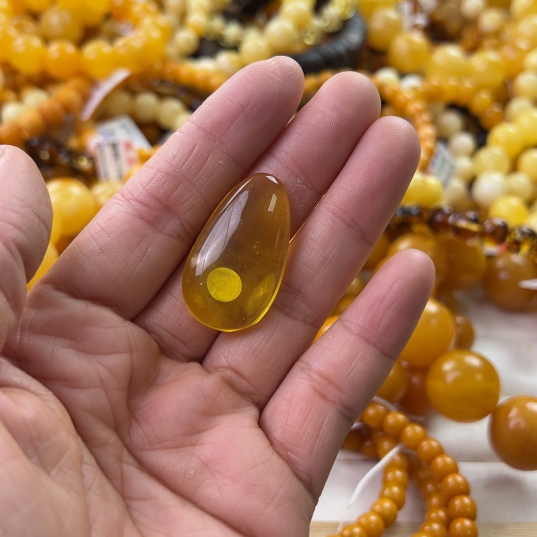 琥珀珠宝奇石未镶嵌