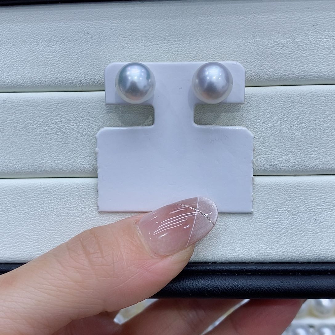 海水珍珠耳饰18K金镶嵌樂**9到10点位