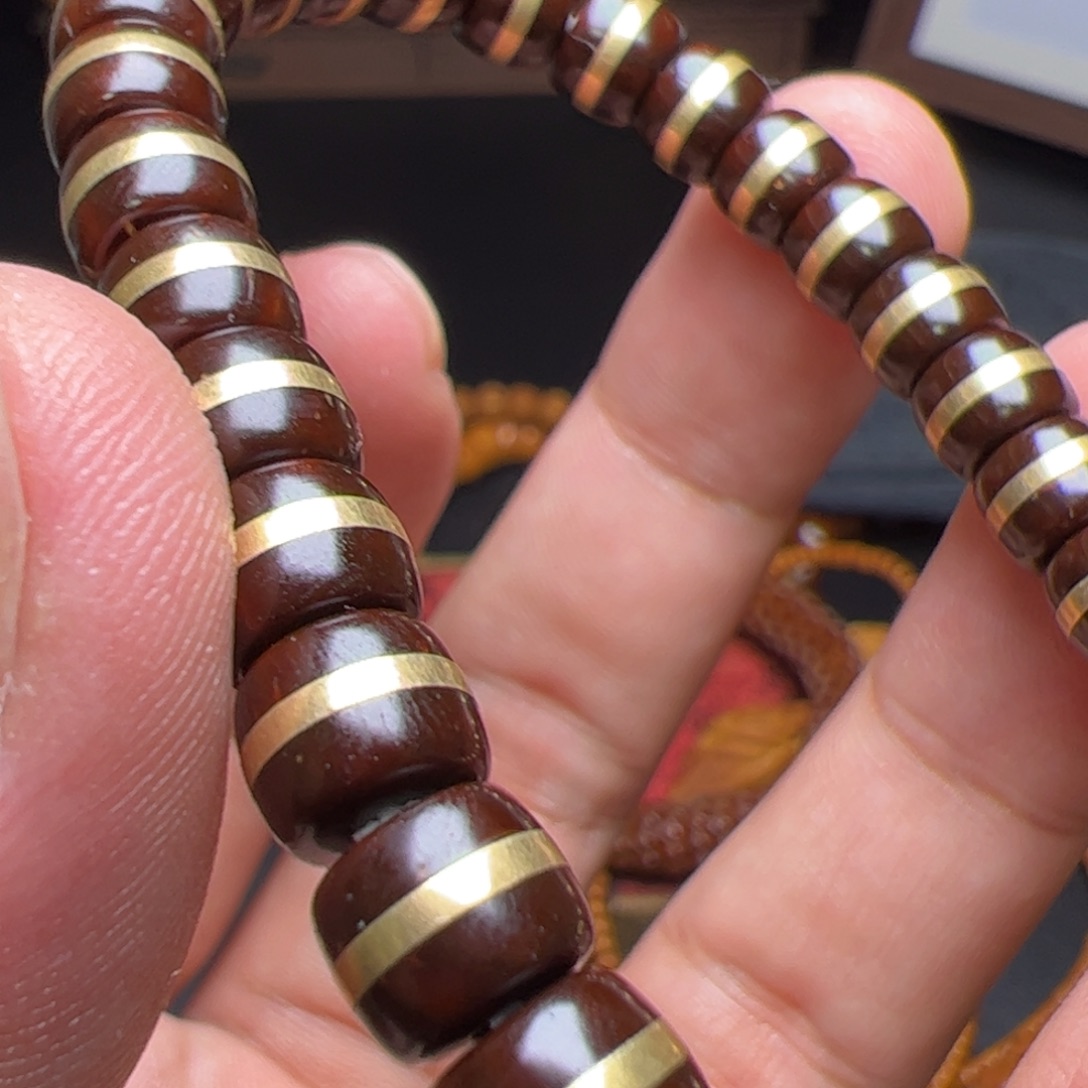 猴头核桃把件哦据咯