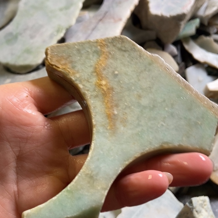翡翠颈饰未镶嵌天然翡翠