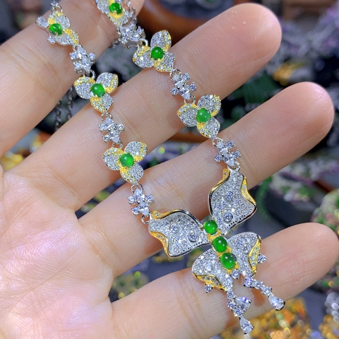 翡翠颈饰银S925镶嵌天然翡翠