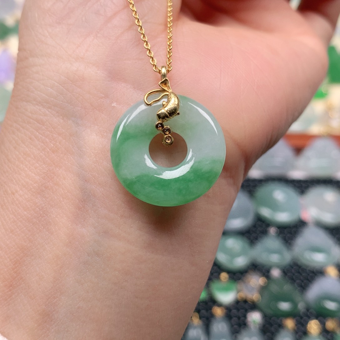 【闪购商品】翡翠吊坠(不含链)18K金镶嵌