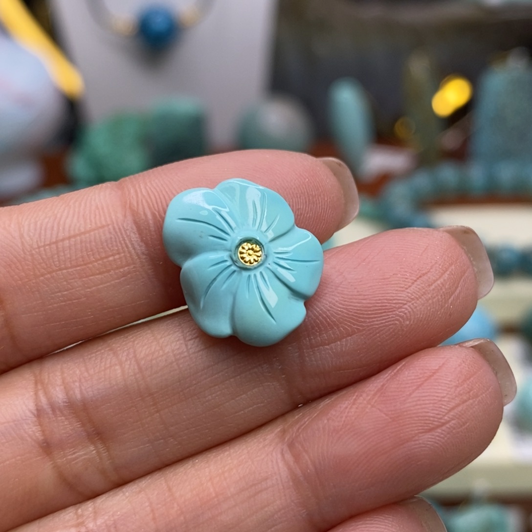 绿松石未镶嵌珠宝奇石