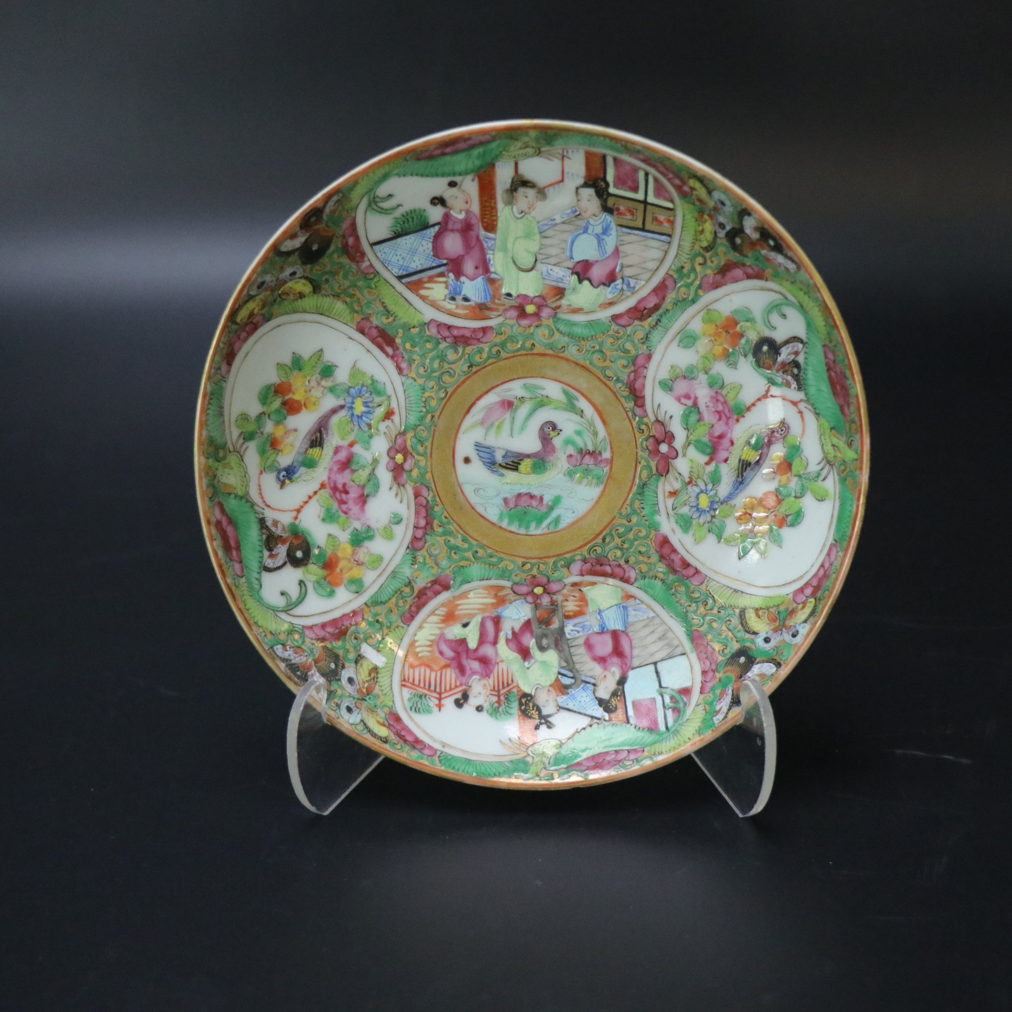 Lot.25120677清晚期广彩开窗人物花鸟纹赏盘 直径：约14.1cm
