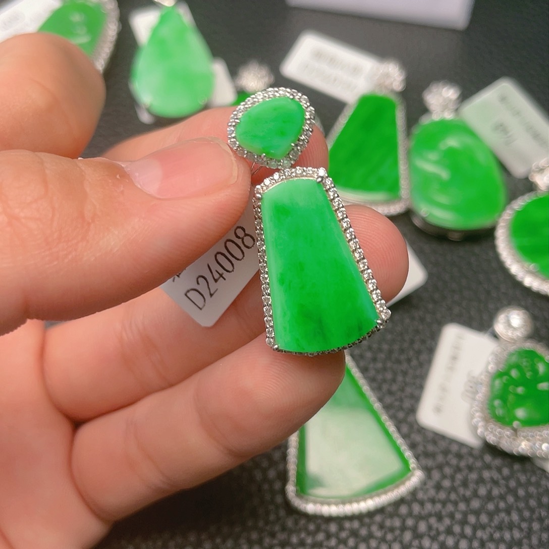 【闪购商品】翡翠吊坠(不含链)银S925镶嵌