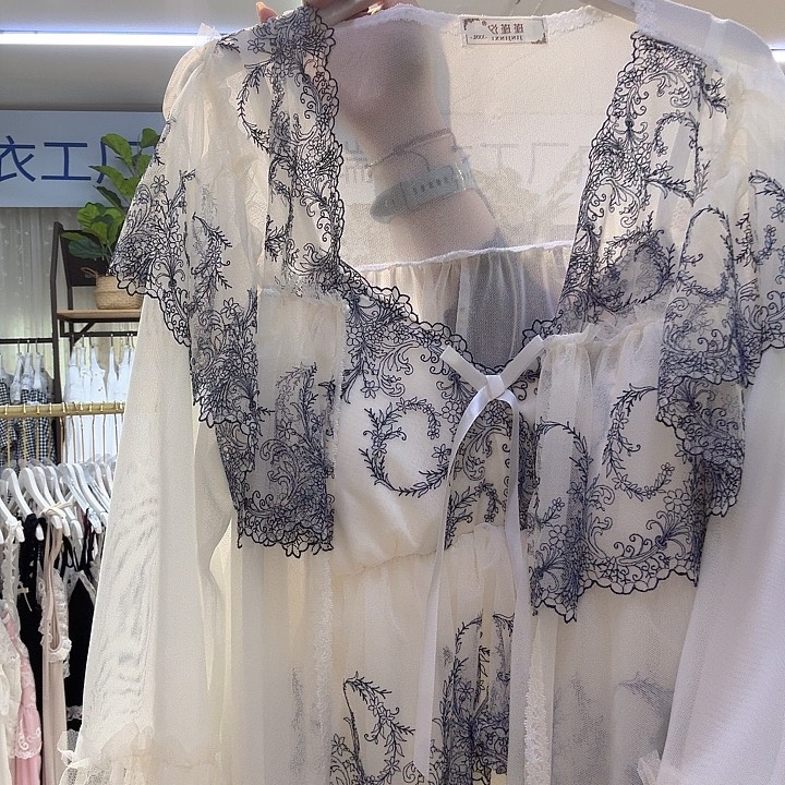 三醋酯纤维重工宫廷馆刺绣两件套