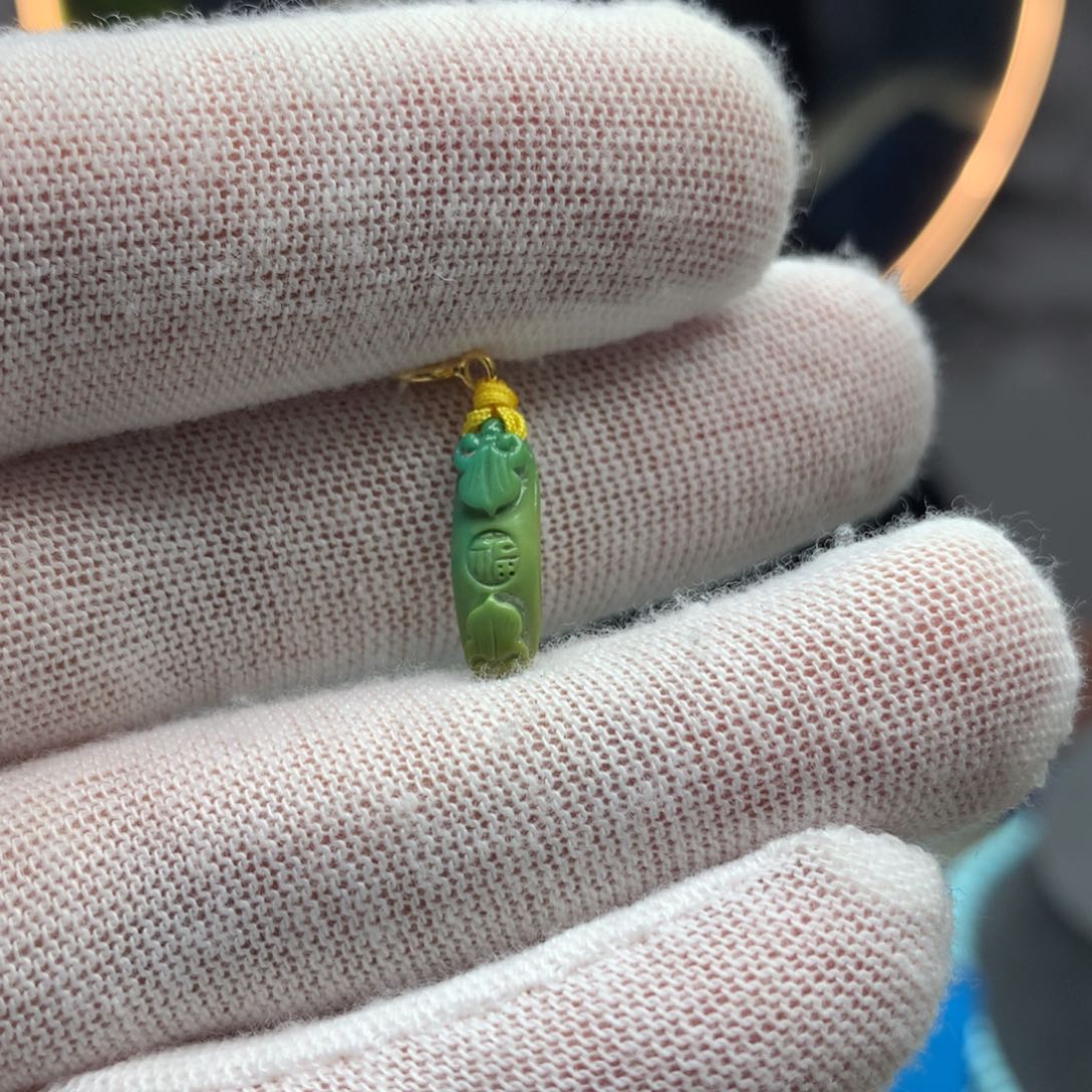 绿松石挂件未镶嵌