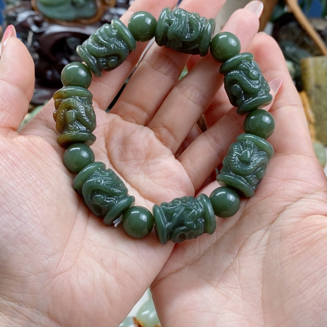 透闪石质玉手链未镶嵌好*