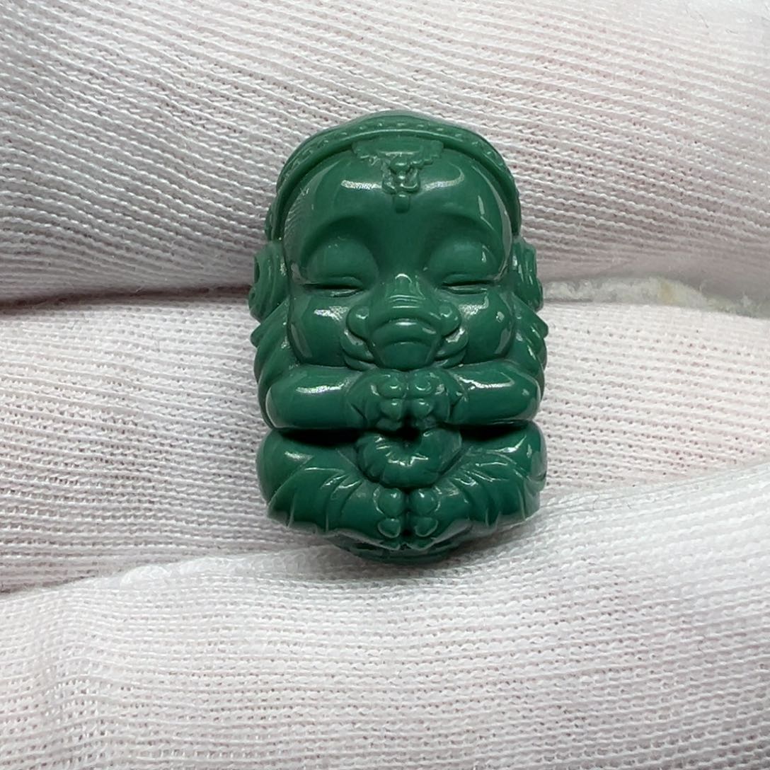 绿松石配饰未镶嵌弘**士