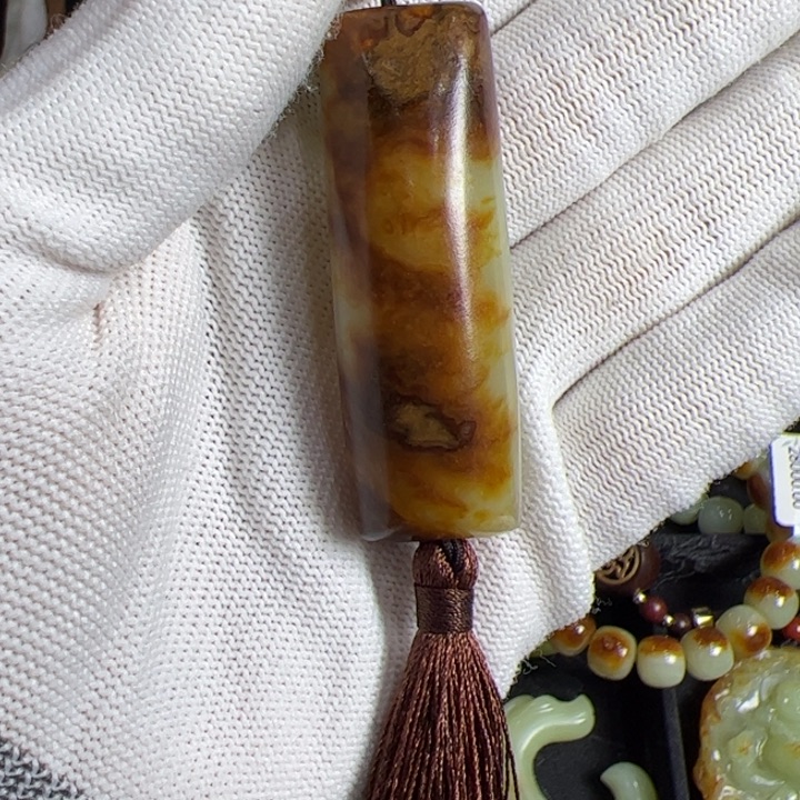 用***2岫岩河磨玉（透闪石质玉）未镶嵌颈饰