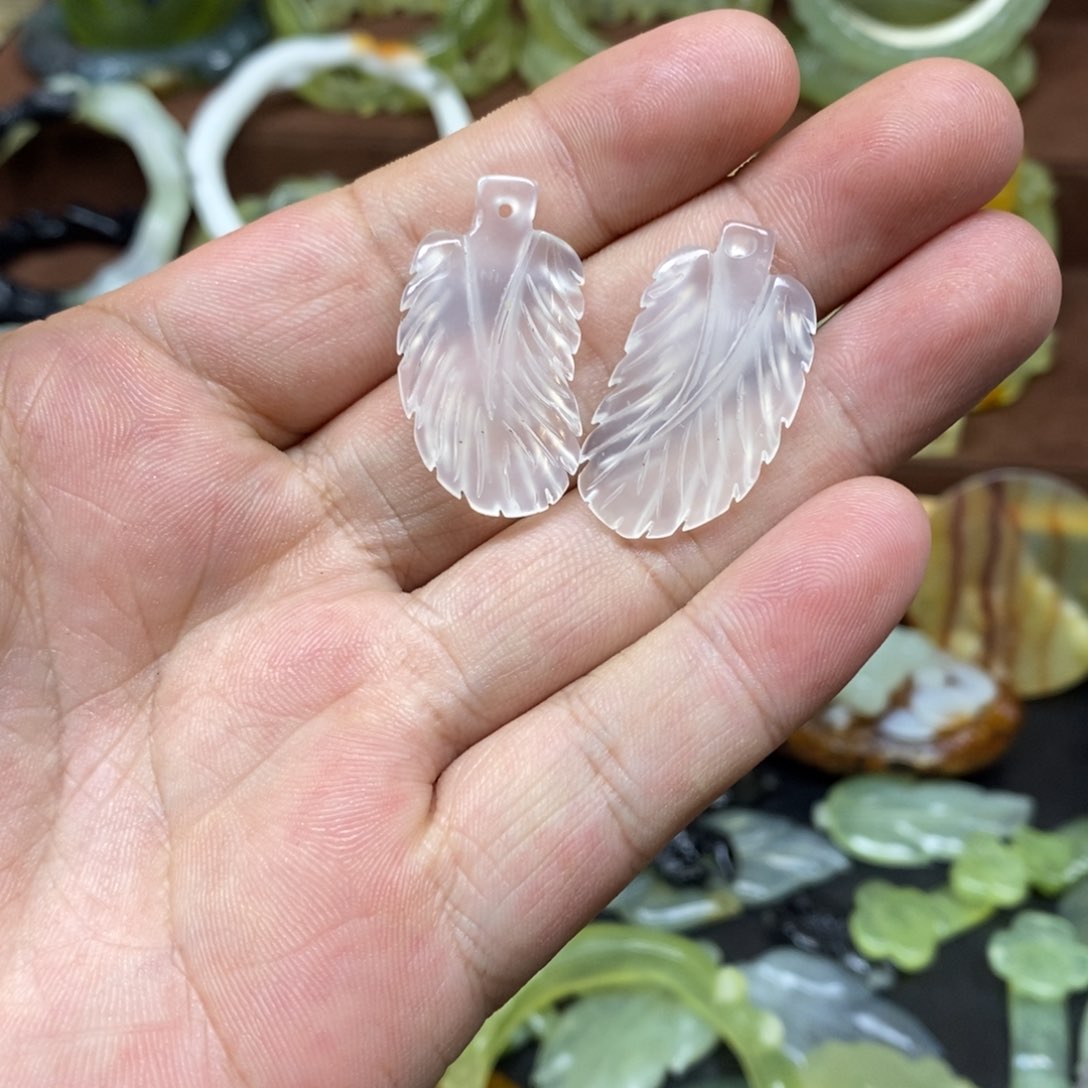 蛇纹石玉耳坠未镶嵌