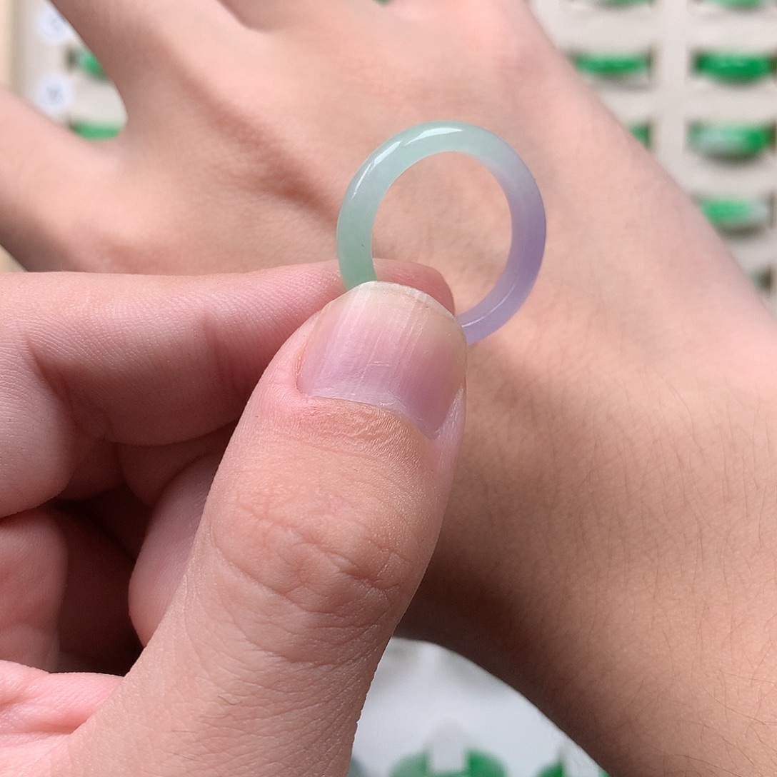 翡翠未镶嵌戒指17圈口微瑕