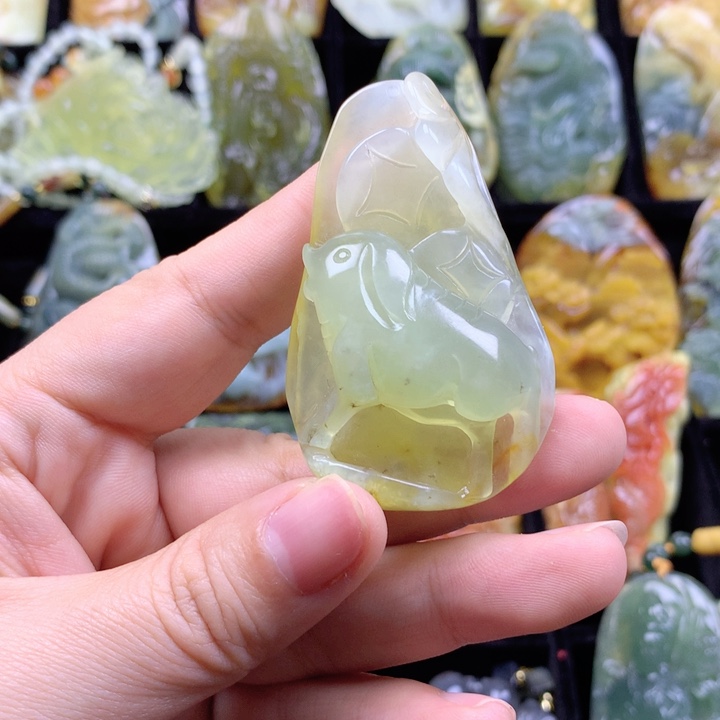 岫玉挂坠未镶嵌挂坠