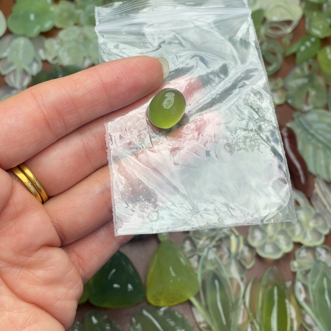 龙***哥蛇纹石玉合金颈饰