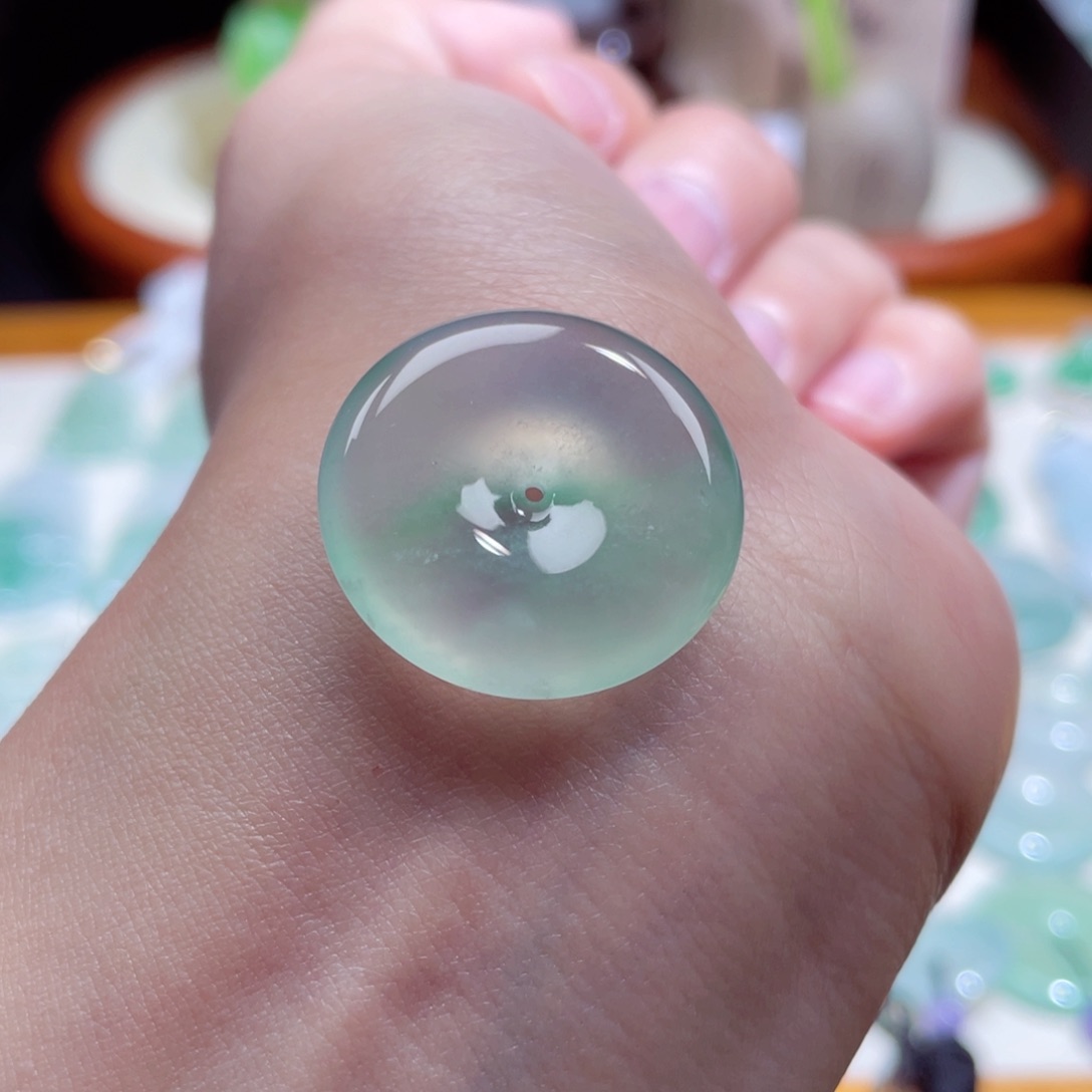 翡翠颈饰未镶嵌扣子