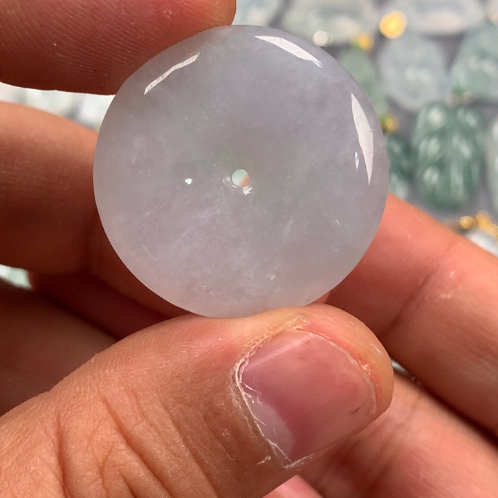 翡翠颈饰未镶嵌平安扣