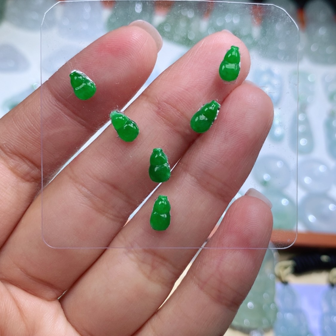 【闪购商品】翡翠颈饰未镶嵌葫芦
