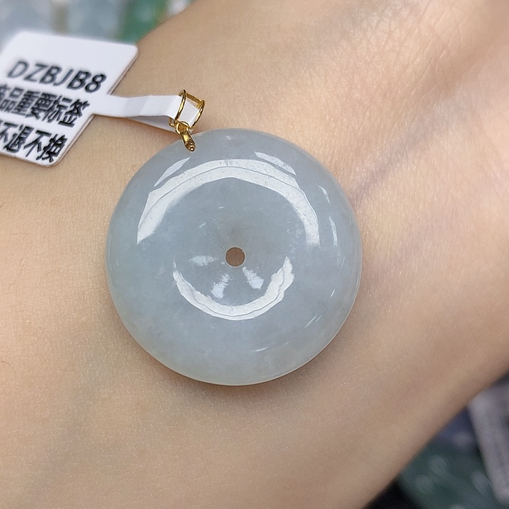 翡翠颈饰18K金镶嵌翡翠
