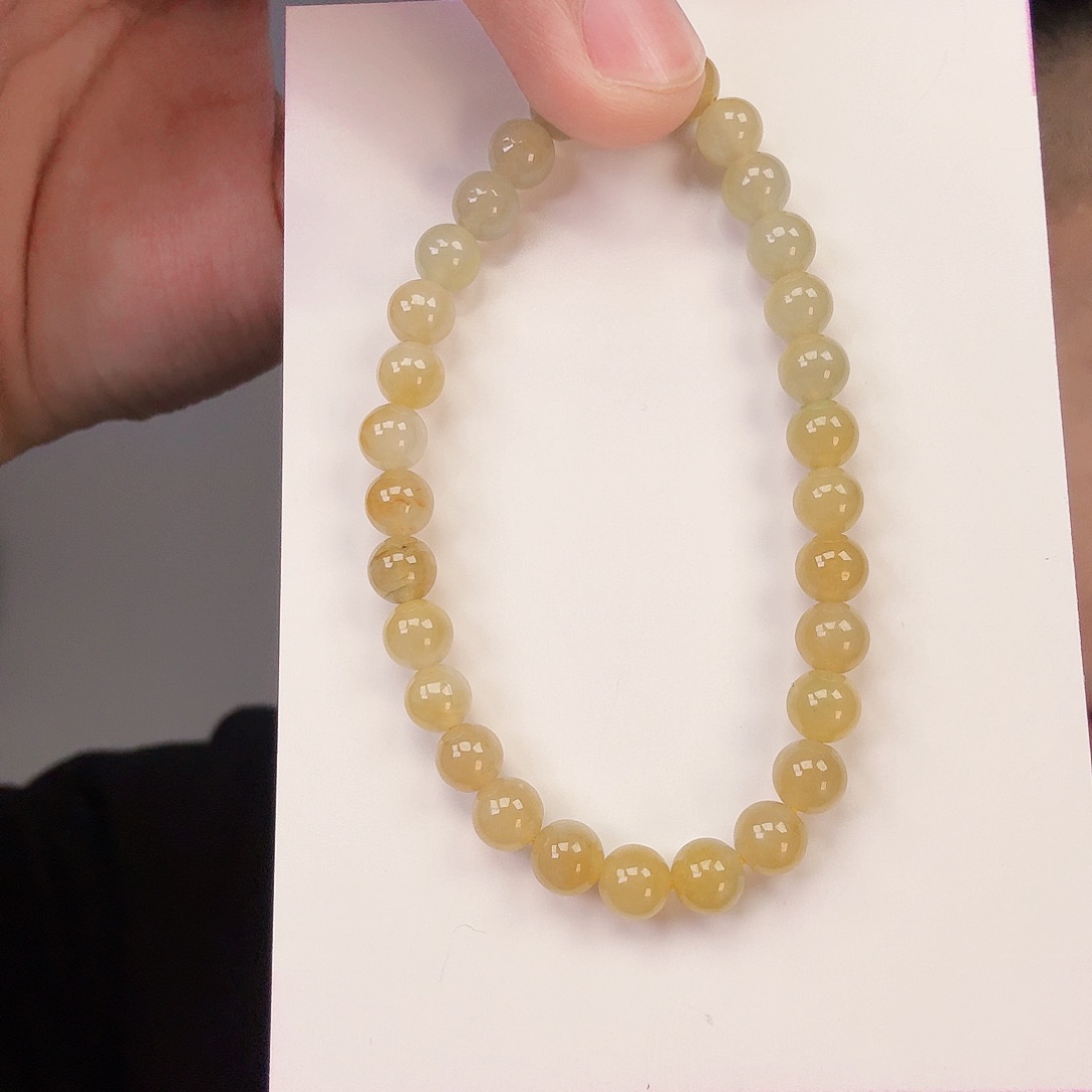 翡翠颈饰未镶嵌一件