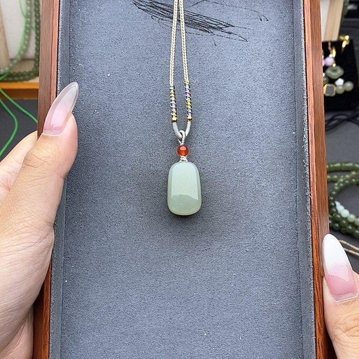 和田玉吊坠(不含链)未镶嵌