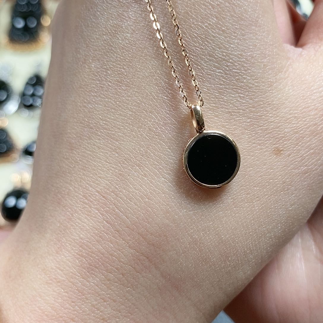 翡翠颈饰18K金镶嵌1。 