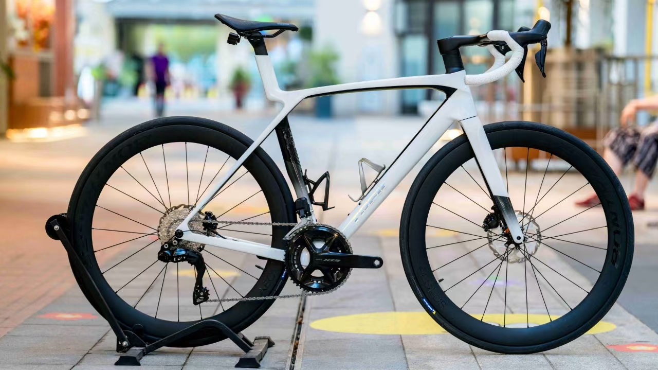 八代马东sl6破风电变公路车ml码适合177-185左右