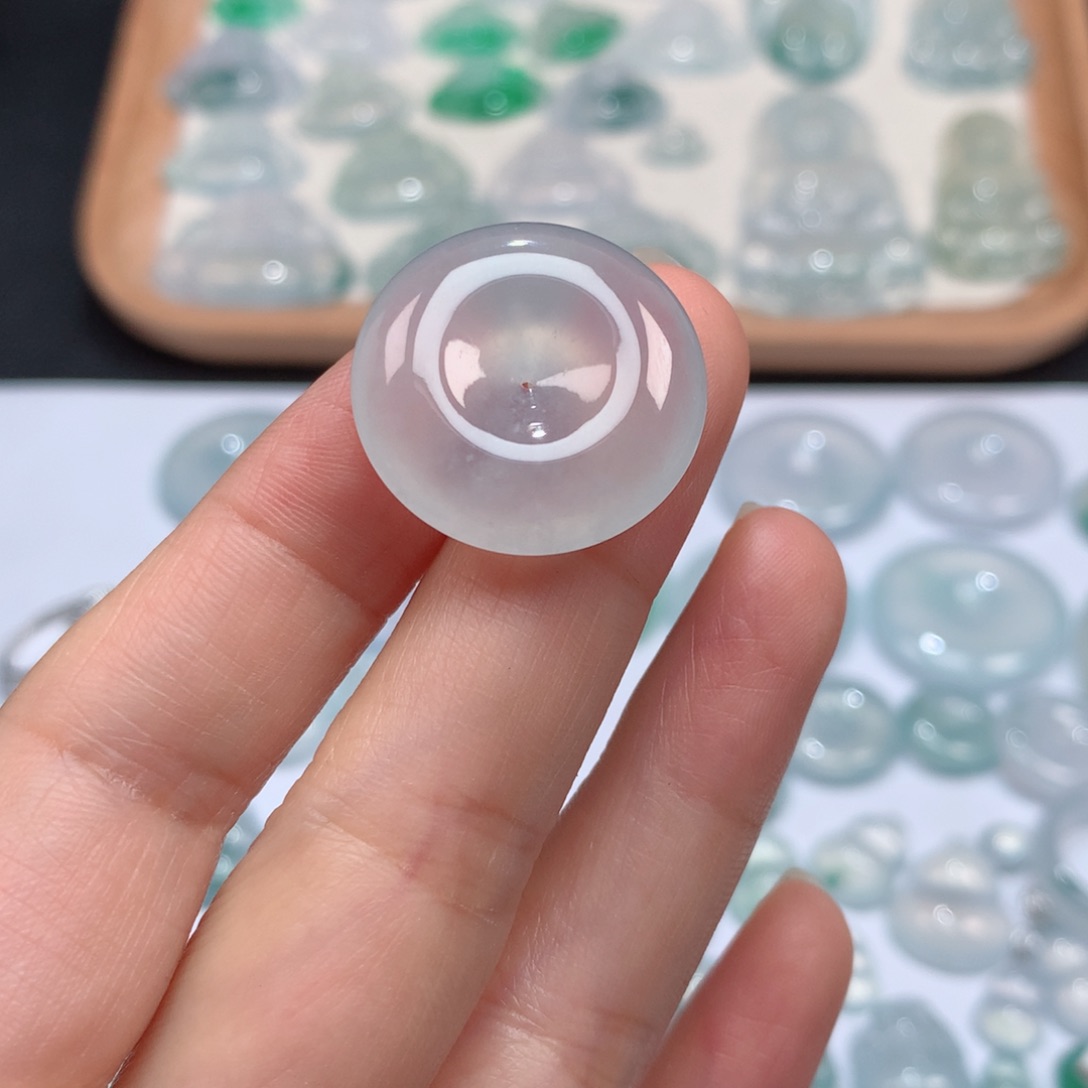 翡翠颈饰未镶嵌冰种平安扣