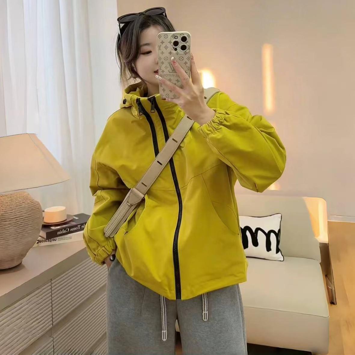双拉链连帽冲锋衣外套女短款2025年春季新款时尚百搭休闲夹克上衣